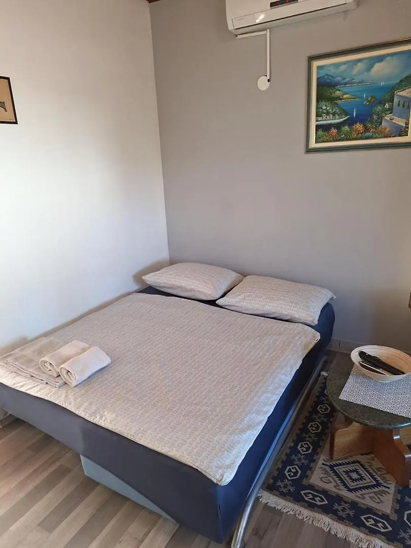 Beach Apartment Stana A2+2 For 4 Persons With Balcony And Sea View Porec