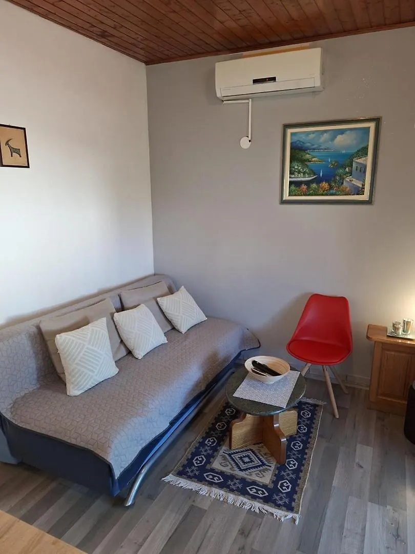 Beach Apartment Stana A2+2 For 4 Persons With Balcony And Sea View Porec Croatia