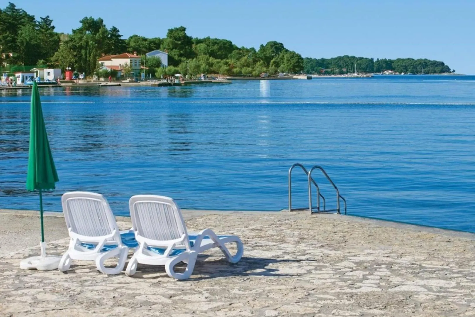 Beach Apartment Stana A2+2 For 4 Persons With Balcony And Sea View Porec